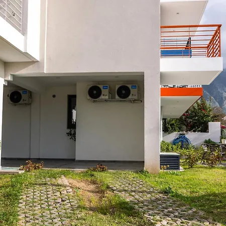 Pagani Blue - Luxury Maisonette I1 アパート カラマタ