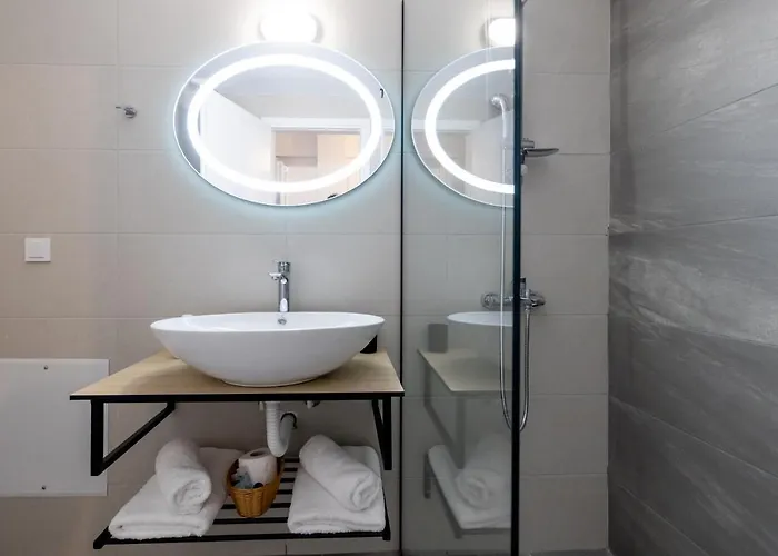 Pagani Blue - Luxury Maisonette I1 *