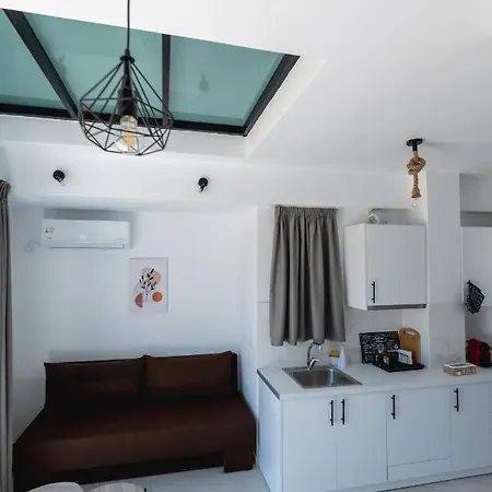 Pagani Blue - Luxury Maisonette I1 * كالاماتا